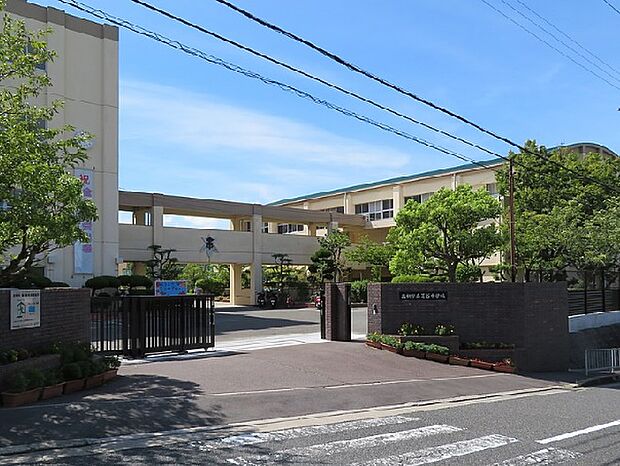 高槻市立芝谷中学校