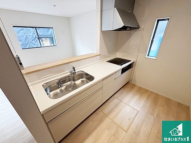 【キッチン水栓】浄水器を内蔵!炊飯時、お茶を作る時に安心してお水を使えます!お湯と冷水、浄水と原水、シャワーの切替えもワンタッチです!