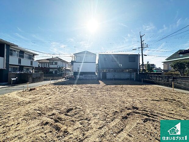 【外観】周辺は落ち着いた街並みの住宅地！子育てがしやすい住環境です！まだ未完成ですが、現地でしかわからない事もございます。是非一度ご覧ください。