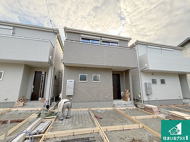 【外観】安心の10年保証！外観を美しく保ち、雨水で汚れを落とします！気になることがありましたら、お気軽にお問い合わせください！