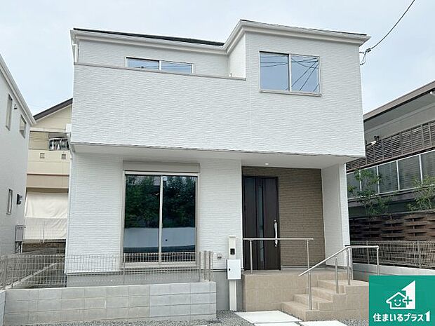 【外観】安心の10年保証！外観を美しく保ち、雨水で汚れを落とします！気になることがありましたら、お気軽にお問い合わせください！