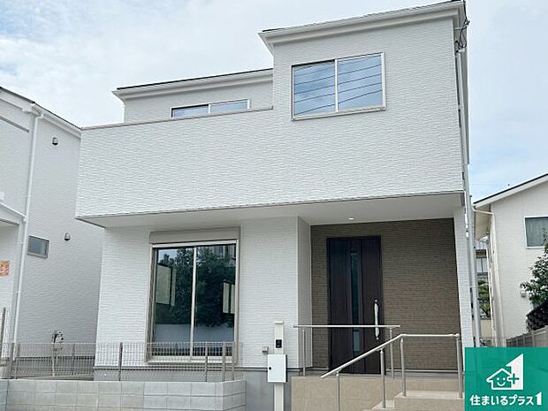 【外観】安心の10年保証！外観を美しく保ち、雨水で汚れを落とします！気になることがありましたら、お気軽にお問い合わせください！