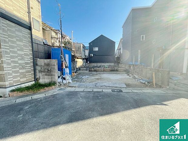 【外観】周辺は落ち着いた街並みの住宅地！子育てがしやすい住環境です！まだ未完成ですが、現地でしかわからない事もございます。是非一度ご覧ください。