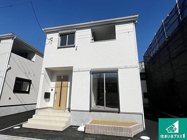 【外観】安心の10年保証！外観を美しく保ち、雨水で汚れを落とします！気になることがありましたら、お気軽にお問い合わせください！