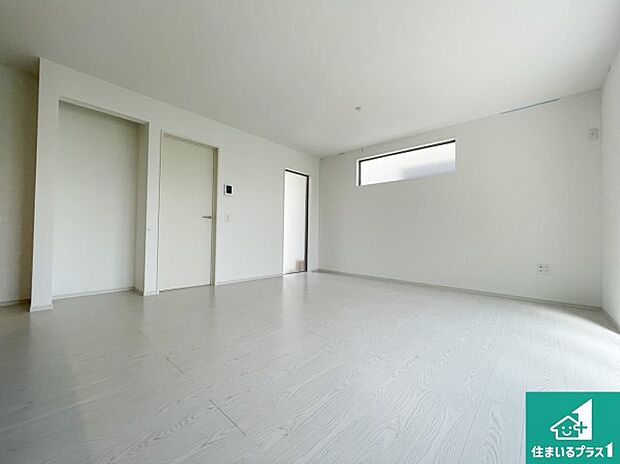 【洋室】シンプルな洋室は、自分好みのインテリアが楽しめます♪ご家族とインテリアや家具を選びに行くのは新築購入時の醍醐味の一つです。ぜひお楽しみください♪