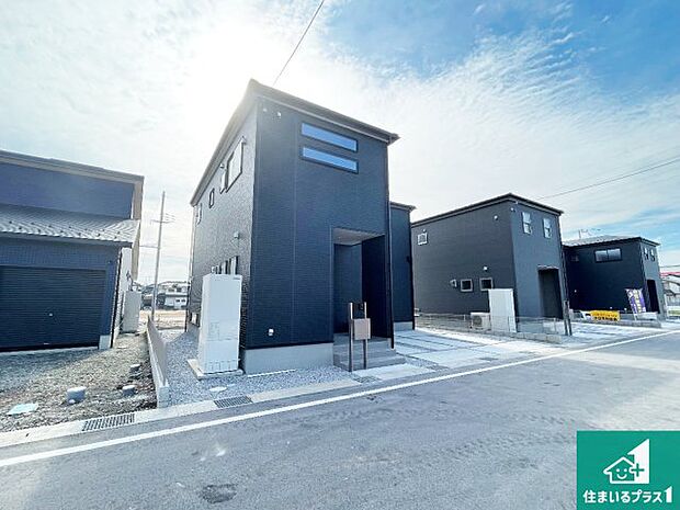 【外観】安心の10年保証!外観を美しく保ち、雨水で汚れを落とします!気になることがありましたら、お気軽にお問い合わせください!