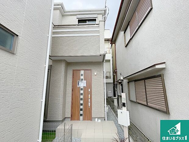 【外観】安心の10年保証!外観を美しく保ち、雨水で汚れを落とします!気になることがありましたら、お気軽にお問い合わせください!