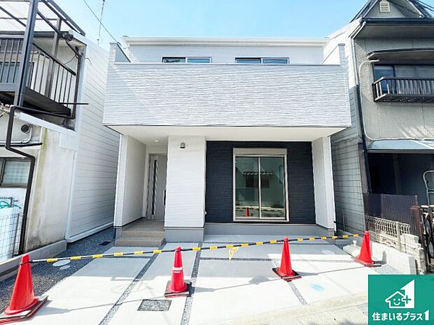 【外観】安心の10年保証!外観を美しく保ち、雨水で汚れを落とします!気になることがありましたら、お気軽にお問い合わせください!