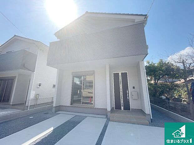 【外観】安心の10年保証！外観を美しく保ち、雨水で汚れを落とします！気になることがありましたら、お気軽にお問い合わせください！