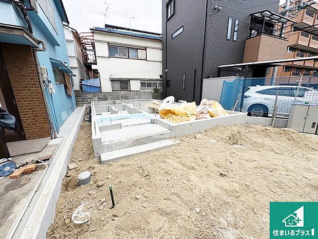 【外観】周辺は落ち着いた街並みの住宅地！子育てがしやすい住環境です！まだ未完成ですが、現地でしかわからない事もございます。是非一度ご覧ください。