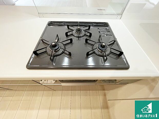 【コンロ】ダブル高火力Siセンサー付きコンロ!3口あるので、まとめて料理をする時も大活躍!