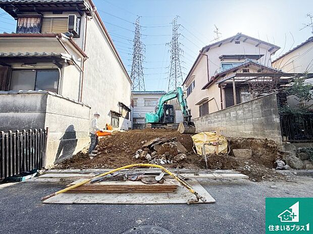 【外観】周辺は落ち着いた街並みの住宅地！子育てがしやすい住環境です！まだ未完成ですが、現地でしかわからない事もございます。是非一度ご覧ください。