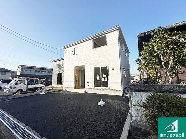 【外観】安心の10年保証!外観を美しく保ち、雨水で汚れを落とします!気になることがありましたら、お気軽にお問い合わせください!