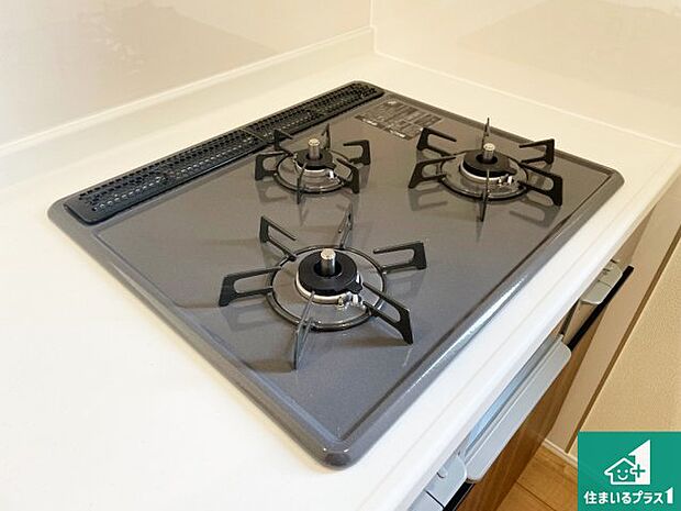 【コンロ】ダブル高火力Siセンサー付きコンロ!3口あるので、まとめて料理をする時も大活躍!