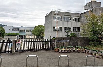 生駒市立生駒東小学校 徒歩1200m