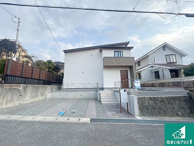 【外観】安心の10年保証!外観を美しく保ち、雨水で汚れを落とします!気になることがありましたら、お気軽にお問い合わせください!