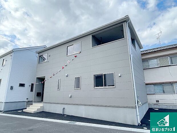 【外観】安心の10年保証！外観を美しく保ち、雨水で汚れを落とします！気になることがありましたら、お気軽にお問い合わせください！