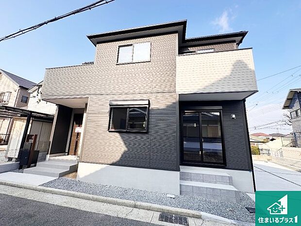 【外観】安心の10年保証！外観を美しく保ち、雨水で汚れを落とします！気になることがありましたら、お気軽にお問い合わせください！