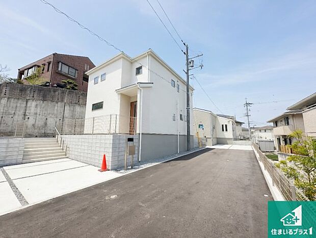【外観】建築中ですが現地を見ると分かる事もございますので、ぜひ一度現地をご覧ください。