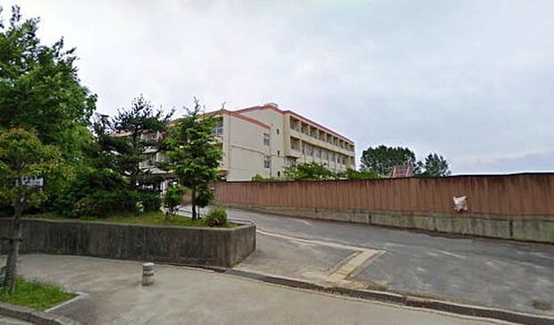 奈良市立東登美ケ丘小学校