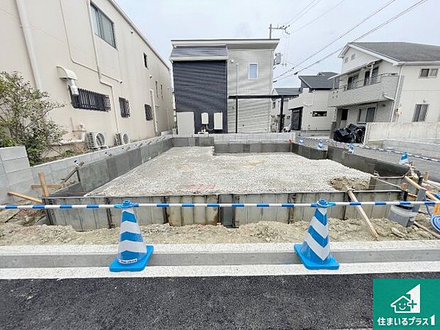 【外観】現在建築中!落ち着いた街並みで新生活を始めることが出来そう!周辺の物件も併せてご紹介させて頂きます!