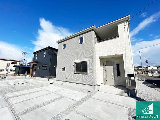 【外観】安心の10年保証!外観を美しく保ち、雨水で汚れを落とします!気になることがありましたら、お気軽にお問い合わせください!