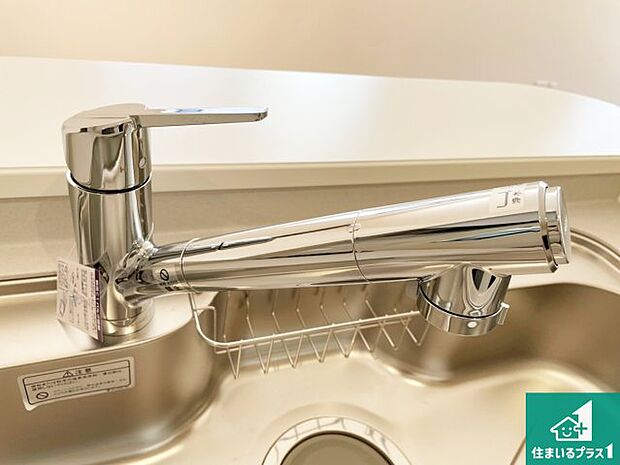 【キッチン水栓】浄水器を内蔵!炊飯時、お茶を作る時に安心してお水を使えます!お湯と冷水、浄水と原水、シャワーの切替えもワンタッチです!