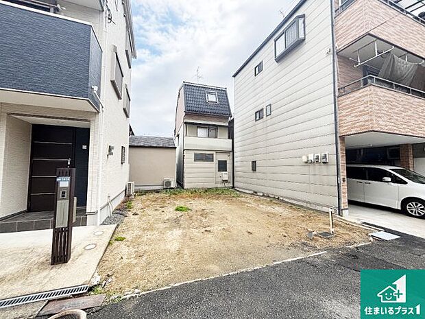 【外観】周辺は落ち着いた街並みの住宅地!子育てがしやすい住環境です!まだ未完成ですが、現地でしかわからない事もございます。是非一度ご覧ください。