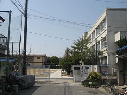 寝屋川市立啓明小学校 徒歩800m