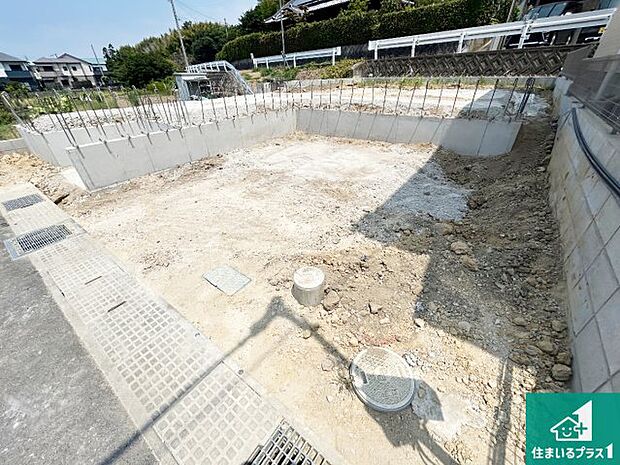 【外観】周辺は落ち着いた街並みの住宅地!子育てがしやすい住環境です!まだ未完成ですが、現地でしかわからない事もございます。是非一度ご覧ください。