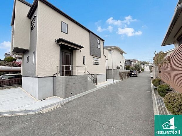 【外観】安心の10年保証!外観を美しく保ち、雨水で汚れを落とします!気になることがありましたら、お気軽にお問い合わせください!