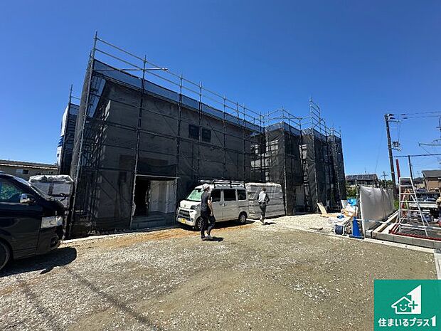 【外観】現在建築中！落ち着いた街並みで新生活を始めることが出来そう！周辺の物件も併せてご紹介させて頂きます！