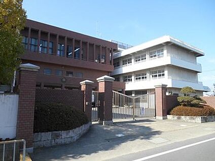 大和高田市立浮孔西小学校 徒歩400m