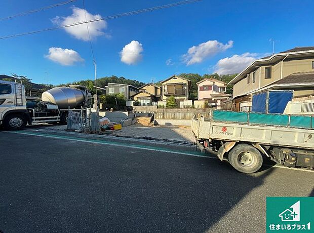 【外観】現在建築中！落ち着いた街並みで新生活を始めることが出来そう！周辺の物件も併せてご紹介させて頂きます！
