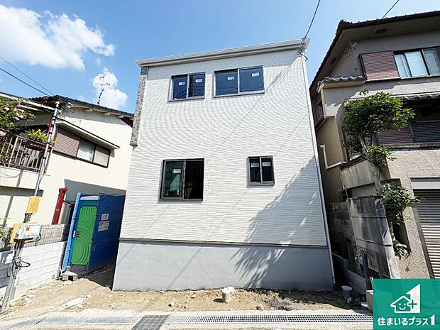 【外観】現在建築中！落ち着いた街並みで新生活を始めることが出来そう！周辺の物件も併せてご紹介させて頂きます！