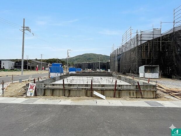 【外観】建築中ですが現地を見ると分かる事もございますので、ぜひ一度現地をご覧ください。