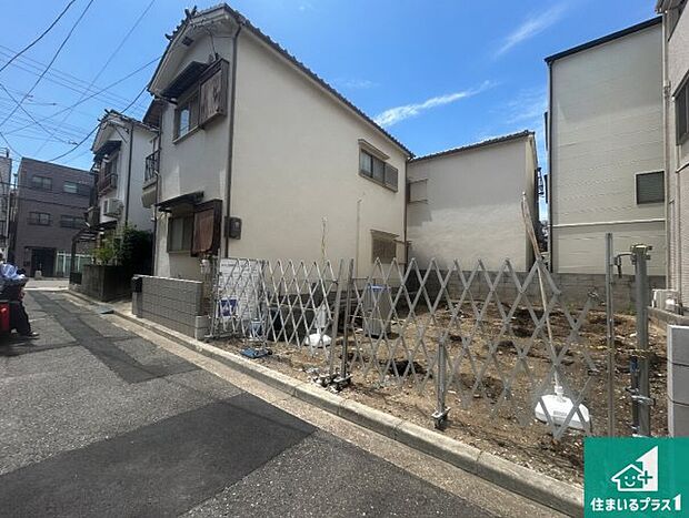 【外観】周辺は落ち着いた街並みの住宅地！子育てがしやすい住環境です！まだ未完成ですが、現地でしかわからない事もございます。是非一度ご覧ください。