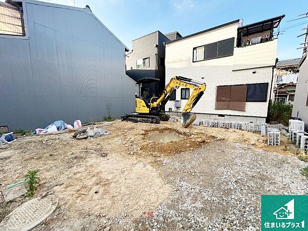 【外観】周辺は落ち着いた街並みの住宅地!子育てがしやすい住環境です!まだ未完成ですが、現地でしかわからない事もございます。是非一度ご覧ください。