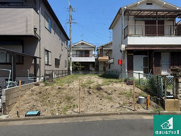 【外観】周辺は落ち着いた街並みの住宅地！子育てがしやすい住環境です！まだ未完成ですが、現地でしかわからない事もございます。是非一度ご覧ください。