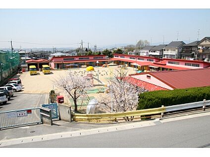 佐伯幼稚園 徒歩682m