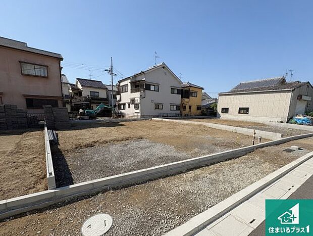 【外観】現在建築中！落ち着いた街並みで新生活を始めることが出来そう！周辺の物件も併せてご紹介させて頂きます！