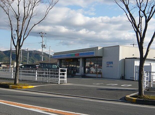 ローソン 京田辺草内店