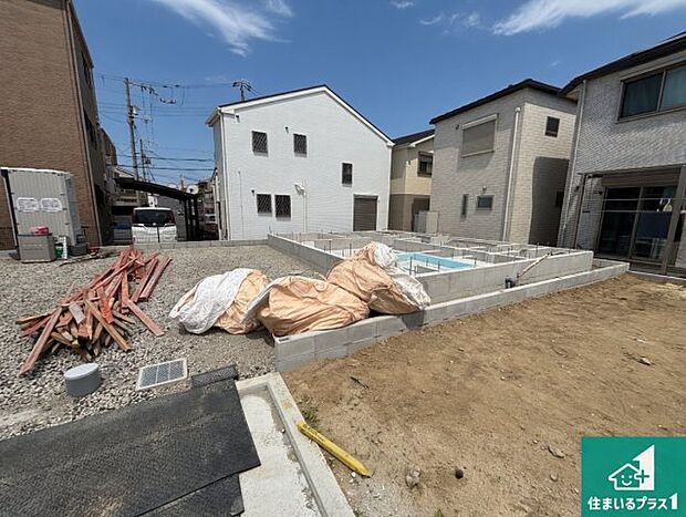 【外観】現在建築中！落ち着いた街並みで新生活を始めることが出来そう！周辺の物件も併せてご紹介させて頂きます！