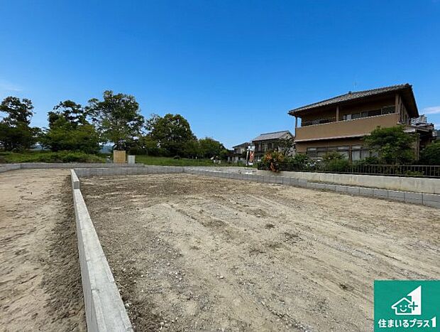 【外観】建築中ですが現地を見ると分かる事もございますので、ぜひ一度現地をご覧ください。