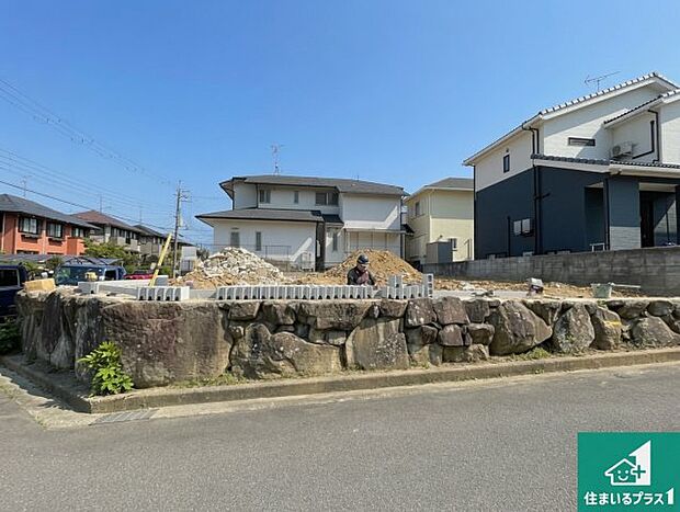 【外観】現在建築中！落ち着いた街並みで新生活を始めることが出来そう！周辺の物件も併せてご紹介させて頂きます！