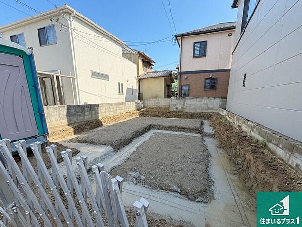 【外観】現在建築中！落ち着いた街並みで新生活を始めることが出来そう！周辺の物件も併せてご紹介させて頂きます！