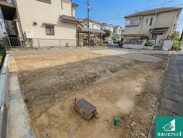 【外観】周辺は落ち着いた街並みの住宅地!子育てがしやすい住環境です!まだ未完成ですが、現地でしかわからない事もございます。是非一度ご覧ください。