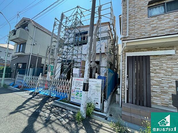 【外観】周辺は落ち着いた街並みの住宅地！子育てがしやすい住環境です！まだ未完成ですが、現地でしかわからない事もございます。是非一度ご覧ください。