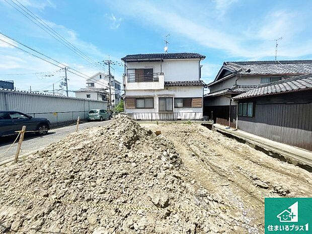【外観】現在建築中!落ち着いた街並みで新生活を始めることが出来そう!周辺の物件も併せてご紹介させて頂きます!