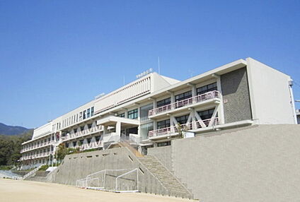 葛城市立新庄中学校 徒歩2480m